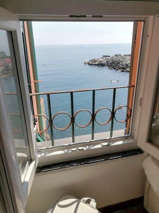 Casa Sulla Spiaggia Di Boccadasse Genoa Bagian luar foto