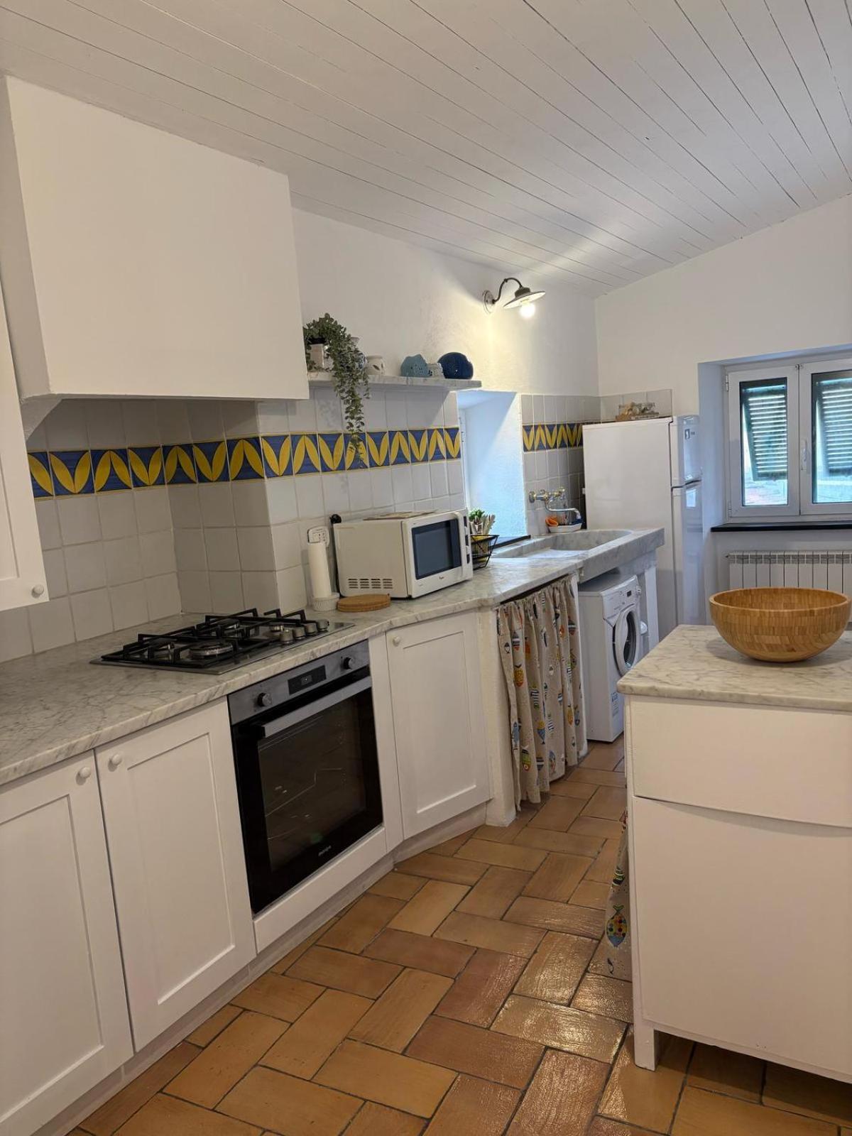 Casa Sulla Spiaggia Di Boccadasse Genoa Bagian luar foto